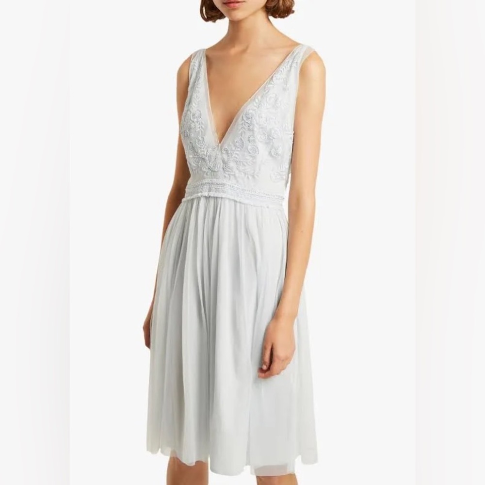 NWT Gorgeous French Connection Dress Size 2 Light Dream Blue Color